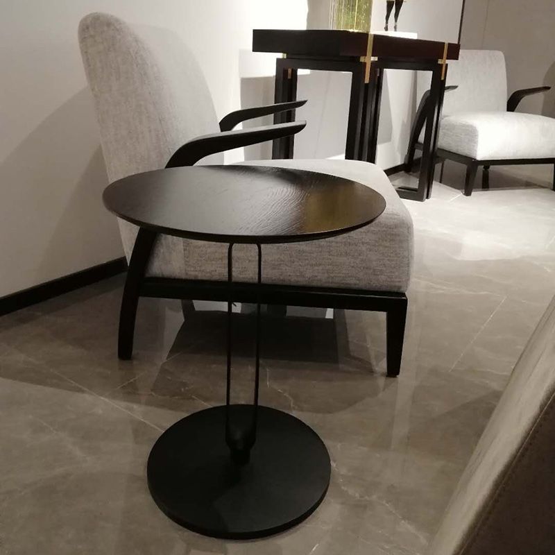 Design di base di base di piedistallo rotondo tavolo in legno solido tavolino in stile nordico