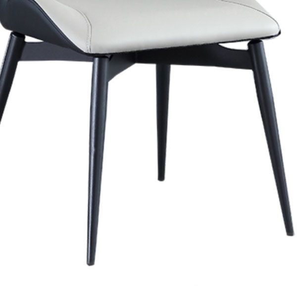 モダンなコーヒーショップウィングバックチェアレザーマット仕上げダイニングチェア