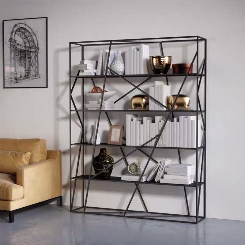 Libreria standard verticale in metallo in stile contemporaneo.