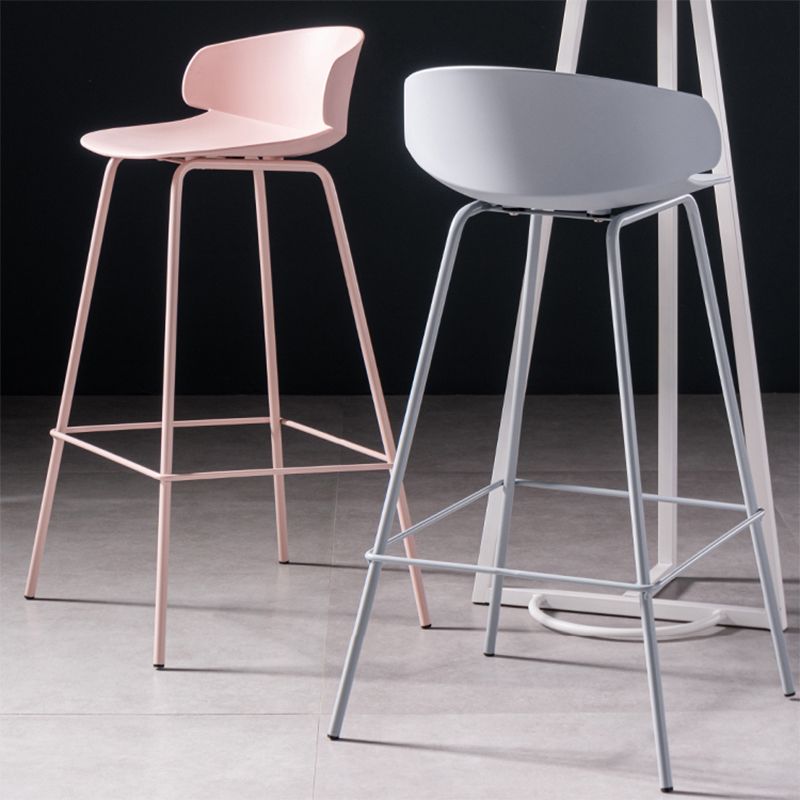 Contemporary Style Bar Stool Plastic Counter Bar Stool with Metal Legs Clearhalo 'Bar Furniture' 'Bar Stools' 'bar_stools' 'furn' 'furn_bar_stools' 'Furniture' 'furniture_bar_stools' 'Kitchen & Dining Furniture' 1200x1200_3637affe-8746-4cff-bf6b-fbdfbe7c77dd