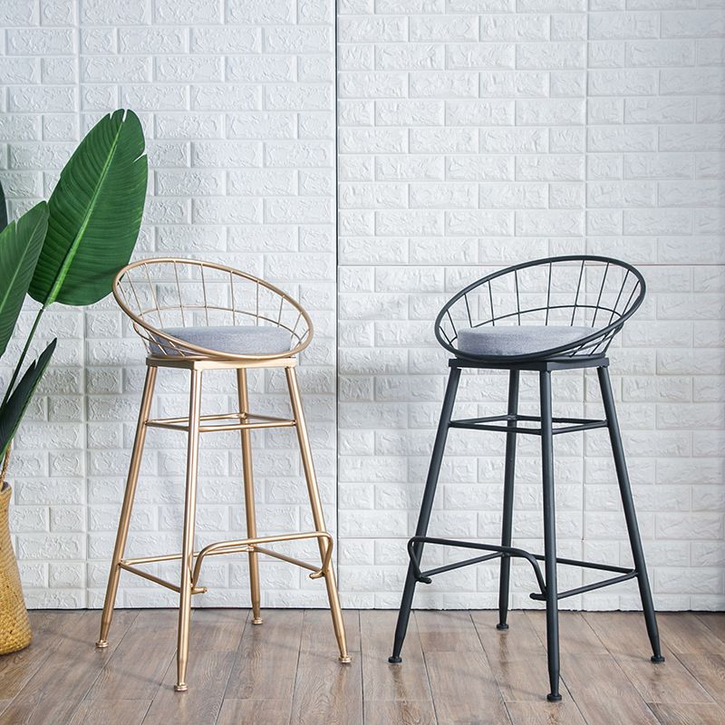 Glam Metal Bar and Counter Stool Round Low Back Stool with 4 Legs Clearhalo 'Bar Furniture' 'Bar Stools' 'bar_stools' 'furn' 'furn_bar_stools' 'Furniture' 'furniture_bar_stools' 'Kitchen & Dining Furniture' 1200x1200_364ac1e5-5830-4ab8-b3e2-63cd1847a2a7