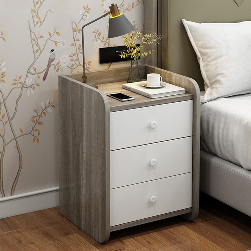 Hölzerne Nachttisch mit Regalen und Schubladen 15,7 "/22.8" hoher Nachttisch