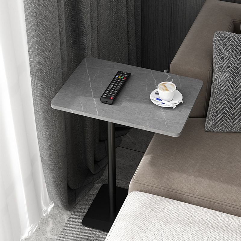 モダンスレートトップサイドテーブル長方形の金属Cサイドテーブル