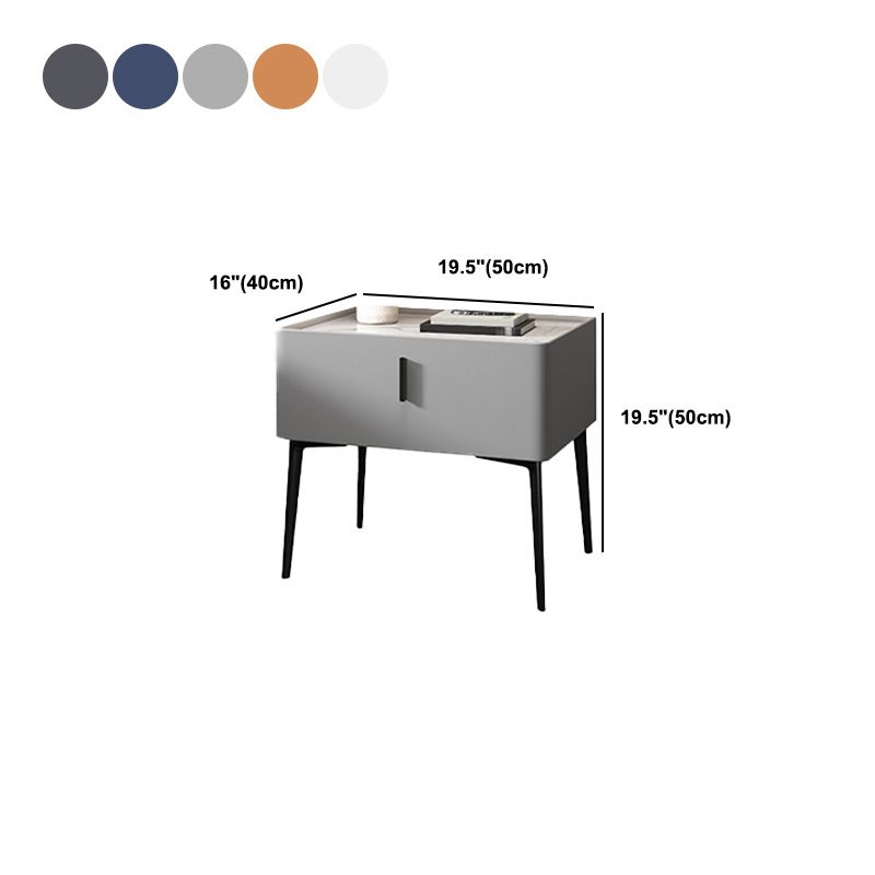 Punta de noche de piedra con 4 patas Mesa de noche glamorosa con cajón