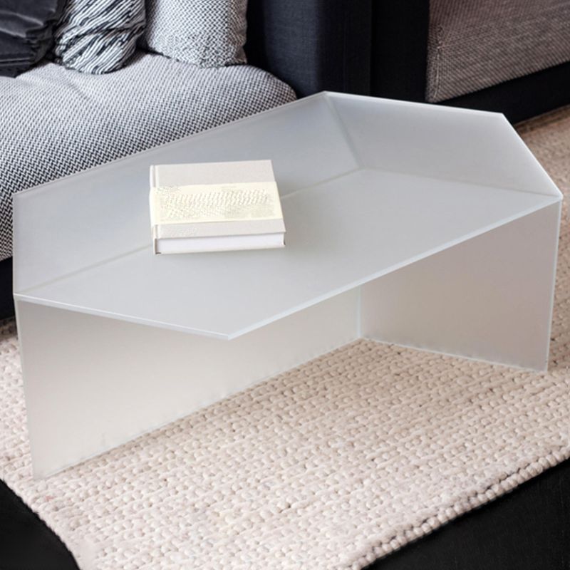 Geometric Clear Acrylic Coffee Table Modern Colored Cocktail Table Clearhalo 'Coffee & Accent Tables' 'Coffee Tables' 'coffee_tables' 'furn' 'furn_coffee_tables' 'Furniture' 'Living Room Furniture' 1200x1200_36859610-c41f-444a-8506-4767cec0b437