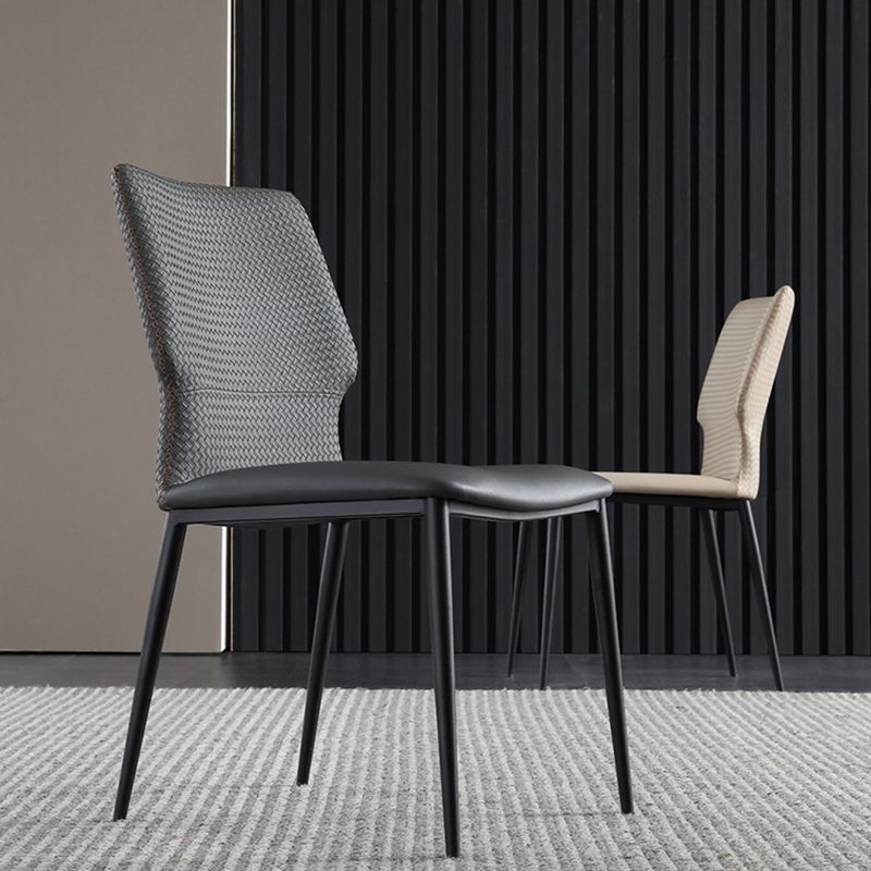 Chaises latérales sans bras de style industriel avec des jambes en métal pour la cuisine