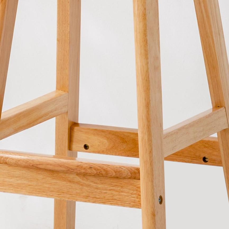 コンテンポラリーソリッドウッドバースツールサドルシートバースツールとフットレスト