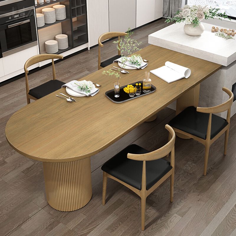 Moderner Esstisch mit unregelmäßiger Form, Massivholztisch mit 3 Beinen für das Restaurant