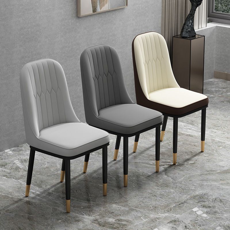 Glam kunstleer eetkamerstoel Parsons stoel met 4 poten in matte afwerking voor thuis