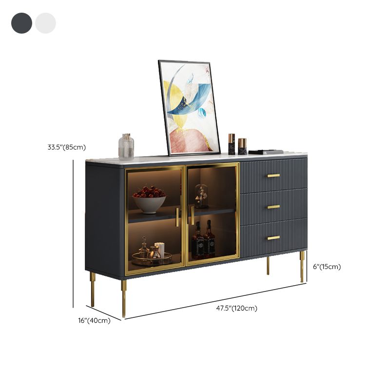 Table du buffet en bois et en pierre avec tiroirs serveur de restauration glamour