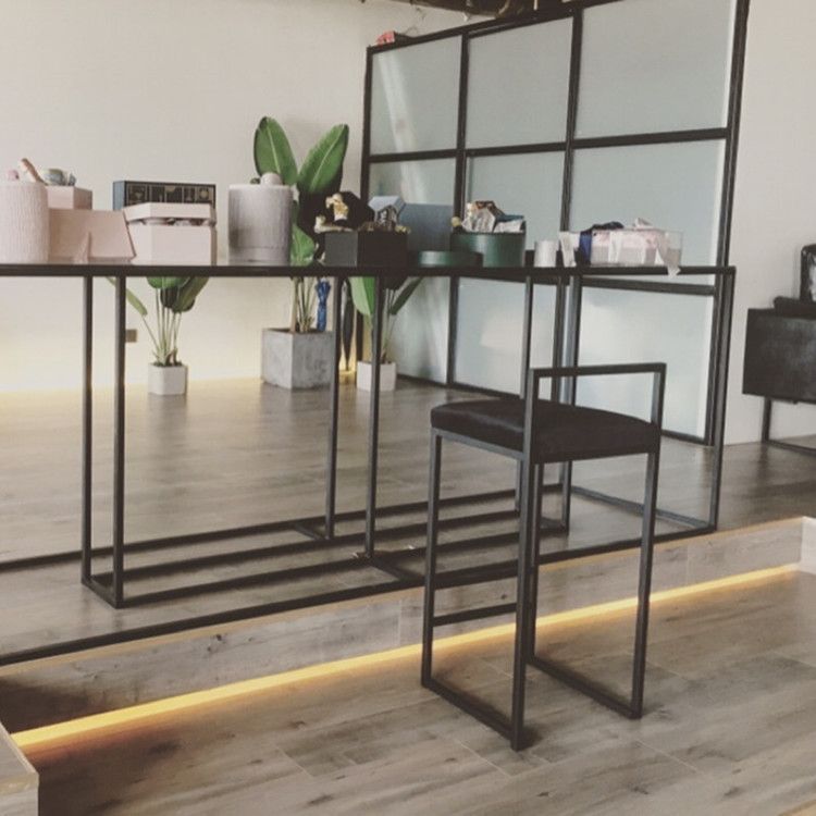 Taburete moderno de brazo sin brazo de respaldo Taburete de barra de cocina de hierro con cojín y pedal