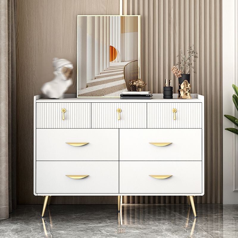 Cómoda de madera fabricada con almacenamiento Glam y 6/7 cajones