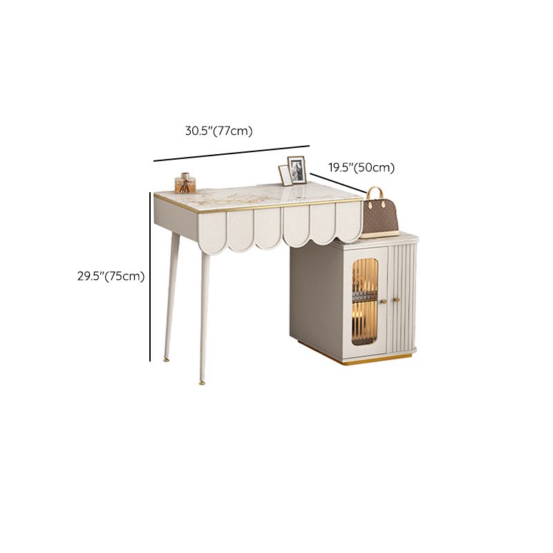 Escritorio moderno de oficina de forma rectangular escritura de piedra en blanco