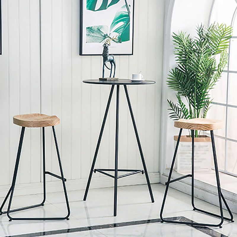 Industrial Style Iron Bar Table 23.6" Round Top Indoor Table with 3 Legs Clearhalo 'Bar Furniture' 'Bar Tables' 'bar_tables' 'furn' 'furn_bar_tables' 'Furniture' 'furniture_bar_tables' 'Kitchen & Dining Furniture' 'kitchen&dining_furn' 'kitchen' 1200x1200_38099939-e3e1-45c8-9de1-3a7f631e694e