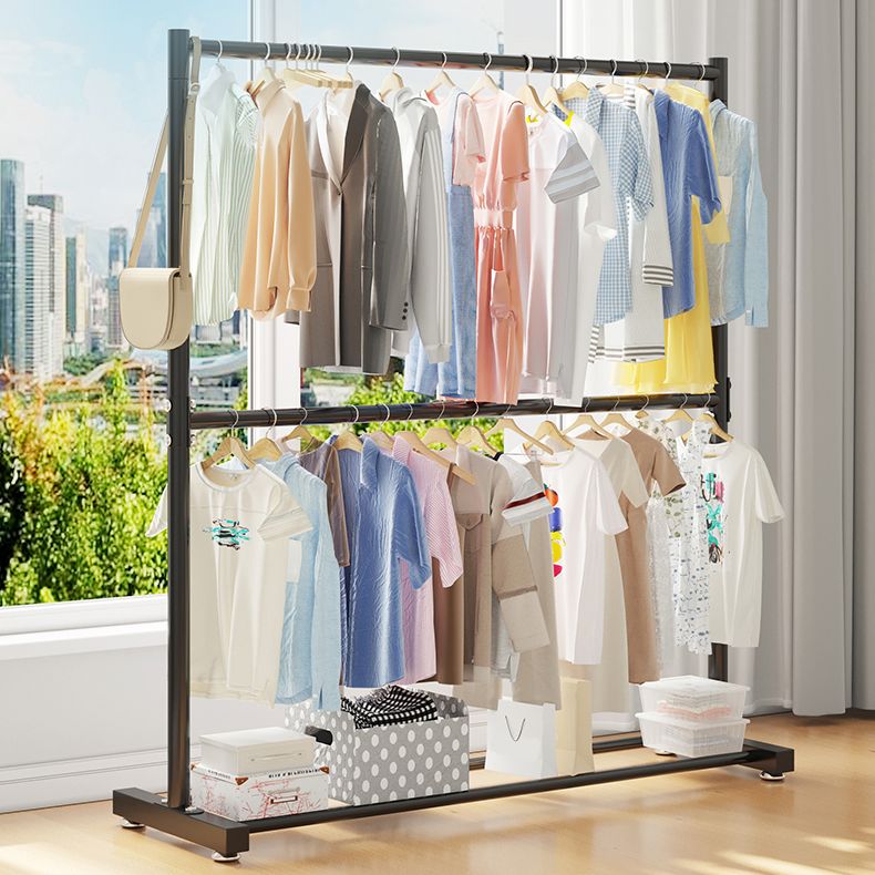 Armadiet in acciaio inossidabile a armadio aperto in stile contemporaneo con asta di abbigliamento