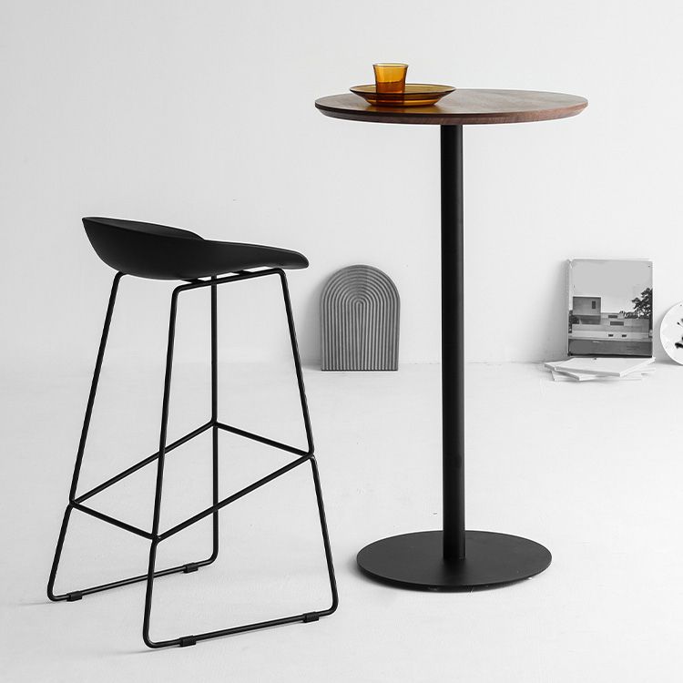 Industrial Round Bar Counter Table Dining Counter Table for Restaurant Clearhalo 'Bar Furniture' 'Bar Tables' 'bar_tables' 'furn' 'furn_bar_tables' 'Furniture' 'furniture_bar_tables' 'Kitchen & Dining Furniture' 1200x1200_387e0ab0-c54e-4437-a20d-c79f7493333d
