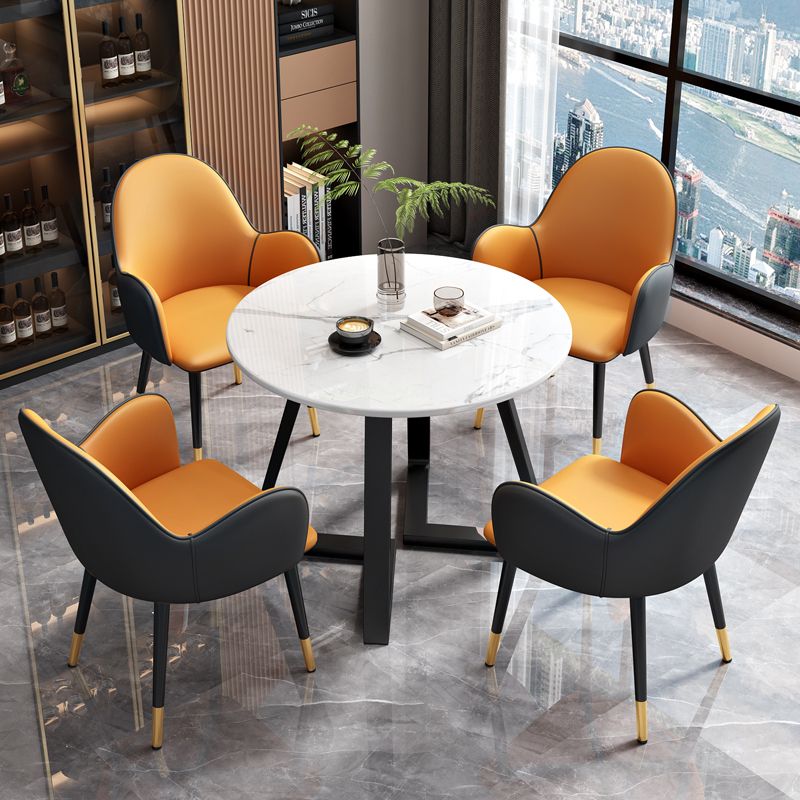 Set di mobili in pietra glam di 5 tavolo da dinette a forma rotonda con sedia imbottita