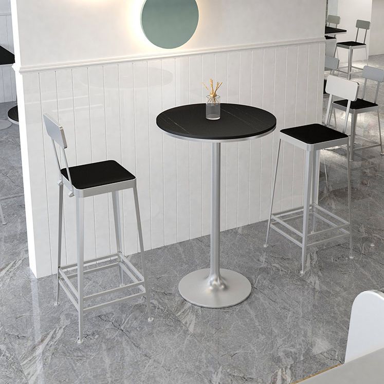 Glam Metallhocker Küche 4 -Bein -Thekeschatzhocker in mattem Finish