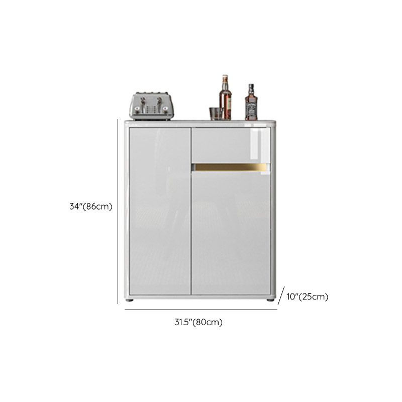 Credenza in pietra a buffet moderno con armadi e cassetti