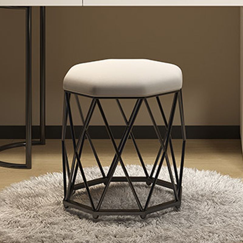 Eigentijdse stenen top ijdelheid tafel ingesteld met spiegel en ontlasting glamourle leistaftafel