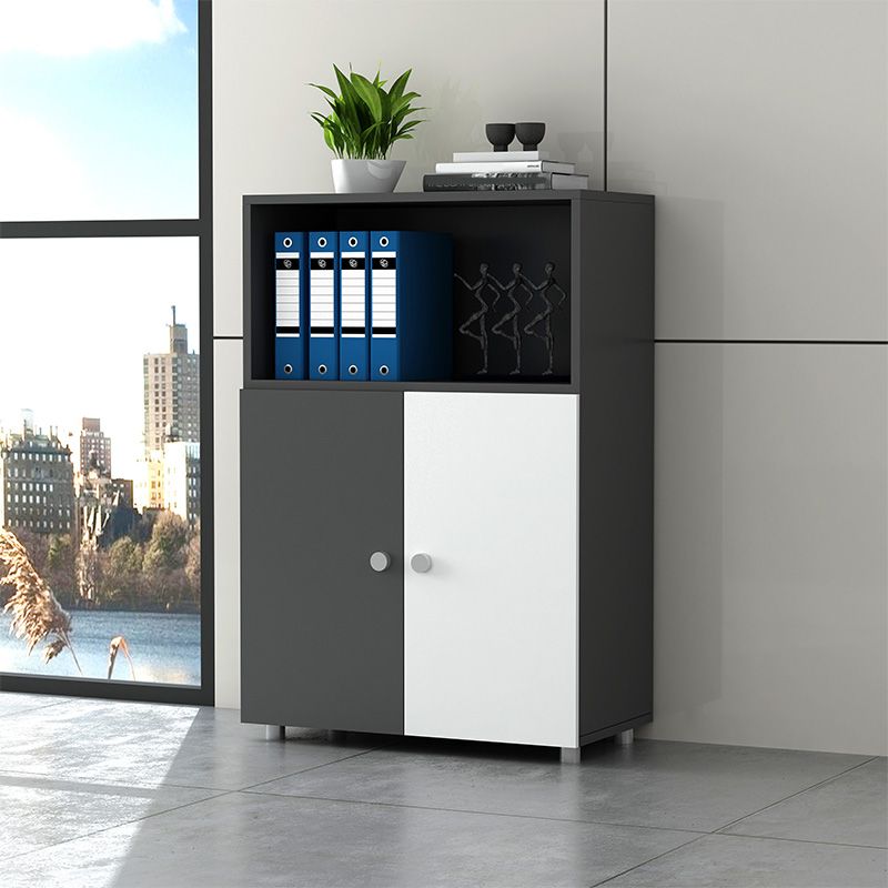 Abbazzinamento verticale in legno Scaffali di archiviazione del pannello a colori.