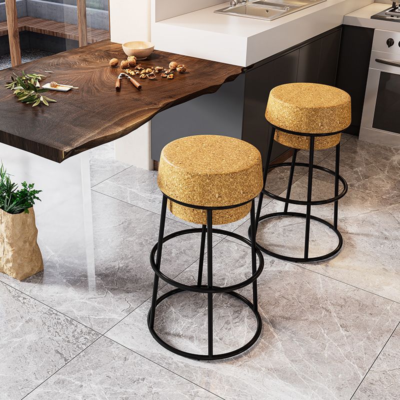 Modern Armless Backless Counter Stool Steel Cafe Bar Stool with Wooden Seat Clearhalo 'Bar Furniture' 'Bar Stools' 'bar_stools' 'furn' 'furn_bar_stools' 'furniture_bar_stools' 'Kitchen & Dining Furniture' 'kitchen&dining_furn' 'kitchen' 'kitchen_furn' Furniture' 1200x1200_399ae7e8-1f86-4c21-90b9-db85f5e1aca0