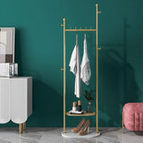 Ganci metallici della sala contemporanea non includevano un rivestimento per cappotti indipendenti