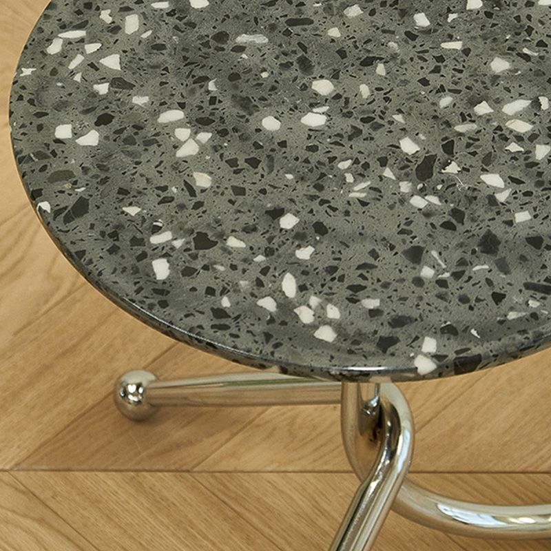 Pedestal Silver Base End Table with Round Top Sofa Side Accent Table Clearhalo 'Coffee & Accent Tables' 'End & Side Tables' 'end_side_tables' 'furn' 'furn_end_side_tables' 'Furniture' 'Living Room Furniture' 1200x1200_39e43f75-2779-40af-84fb-b6ec4088e0a0