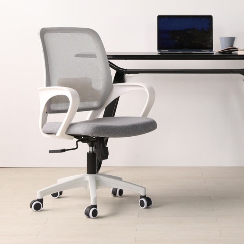 Silla de computadora moderna silla de reposapié fija silla de escritorio de nylon con ruedas
