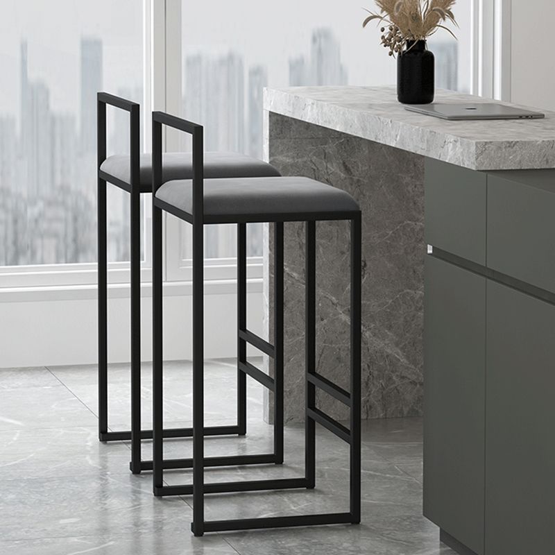 Negozio di gioielli contemporanei con bancono