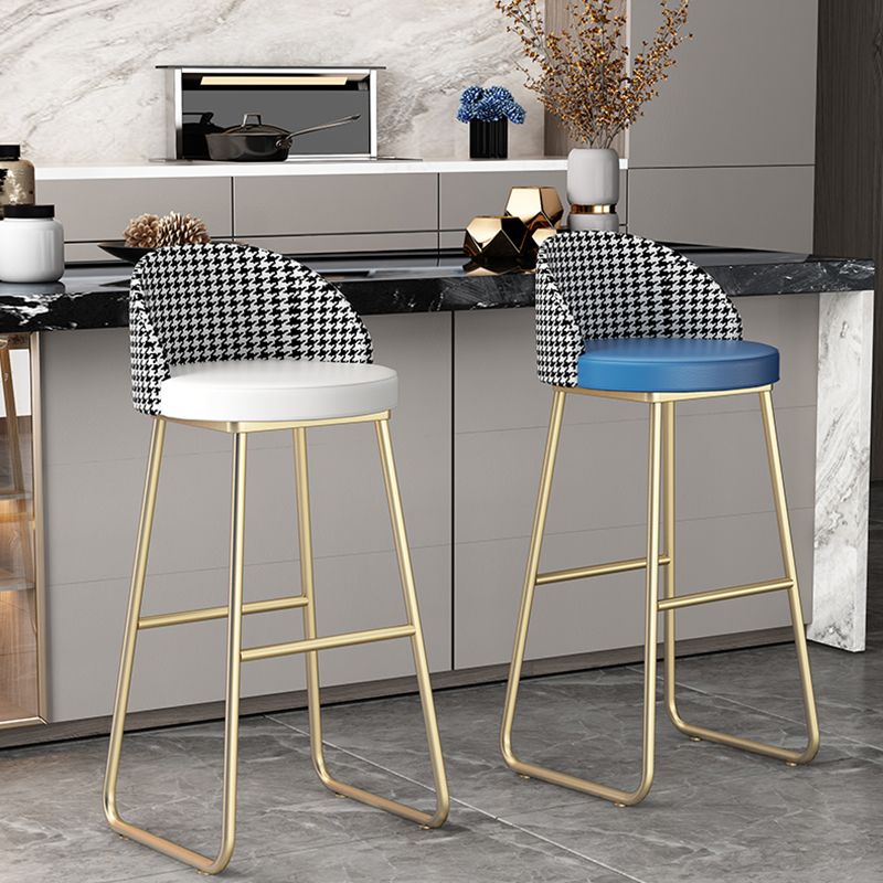 Scandinavian Iron Counter Stools Upholstered Low Back Bar Stools with Round Seat Clearhalo 'Bar Furniture' 'Bar Stools' 'bar_stools' 'furn' 'furn_bar_stools' 'furniture_bar_stools' 'Kitchen & Dining Furniture' 'kitchen&dining_furn' 'kitchen' 'kitchen_furn' Furniture' 1200x1200_3a4d6de9-153f-47b0-970a-eee9b02ec870