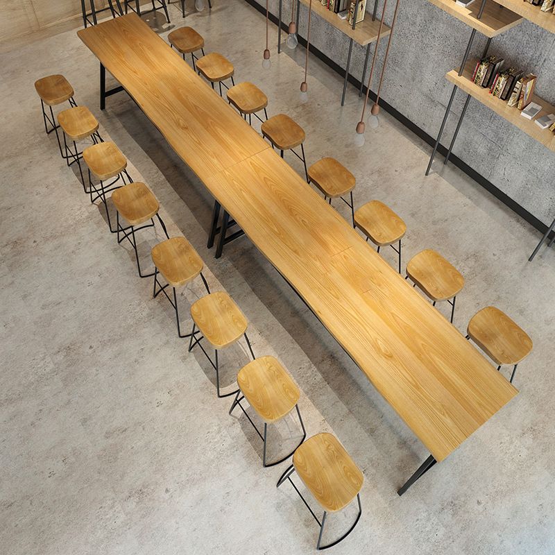 Table de pub à base noire, plateau en bois massif, à hauteur de bar, pour utilisation sur patio