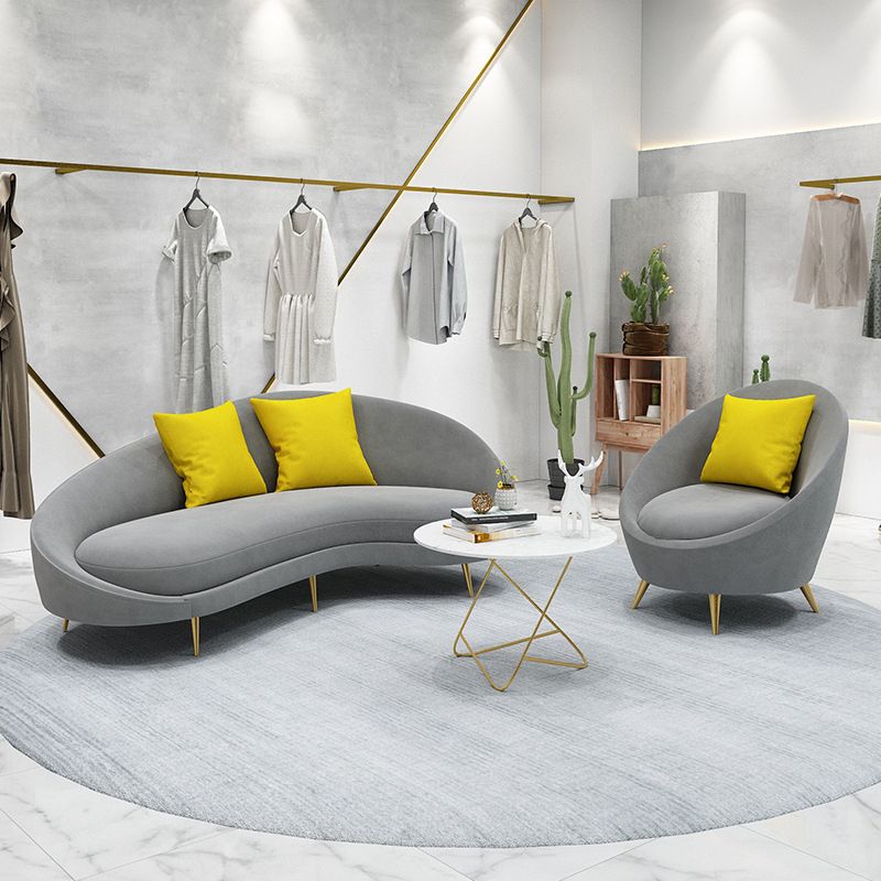 タイトな背中とアパート用のタキシードアームを備えた超近代的な湾曲したソファー