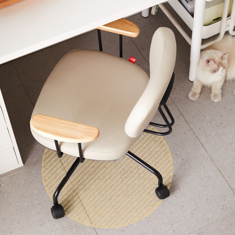 Silla de oficina de armas fijas modernas cuero sin angustia silla de portaobjetos ergonómico con ruedas