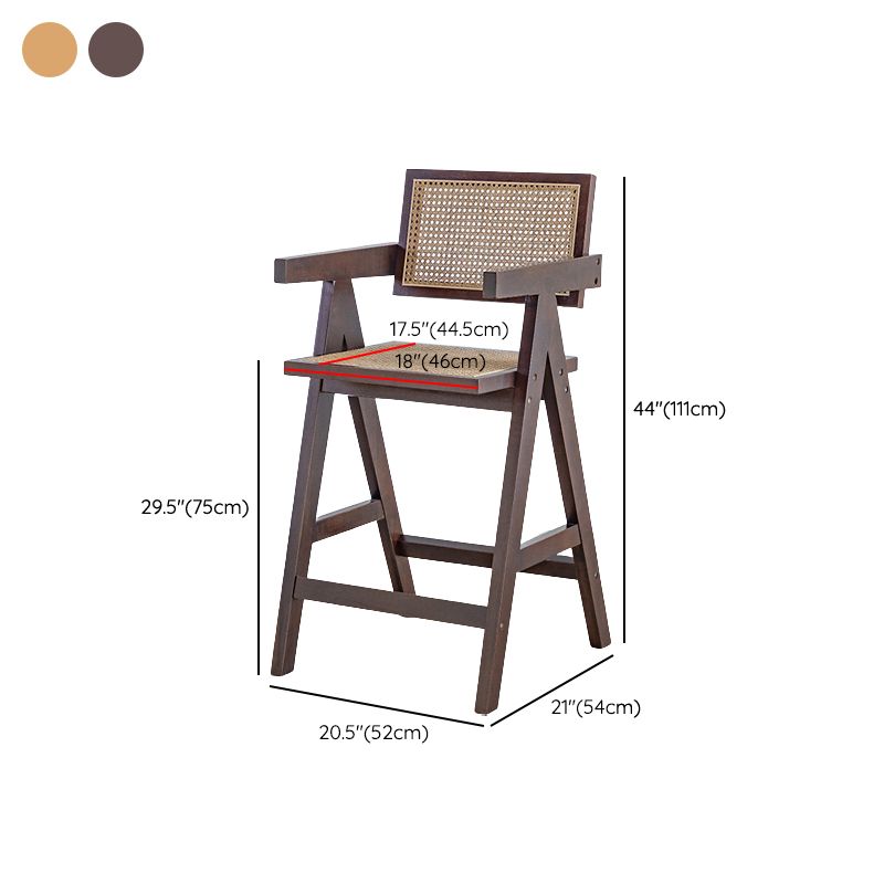 Eigentijdse lage rug vast hout gewapende barkruk met voetsteun