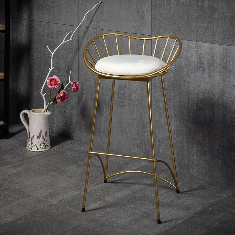 Modern Style Iron Bar Stool Low Back with Footrest Living Room Simple Bar Stool 30 Inches Clearhalo 'Bar Furniture' 'Bar Stools' 'bar_stools' 'furn' 'furn_bar_stools' 'furniture_bar_stools' 'Kitchen & Dining Furniture' 'kitchen&dining_furn' 'kitchen' 'kitchen_furn' Furniture' 1200x1200_3b5ee59a-f022-4dc4-a6e6-8719259594c1