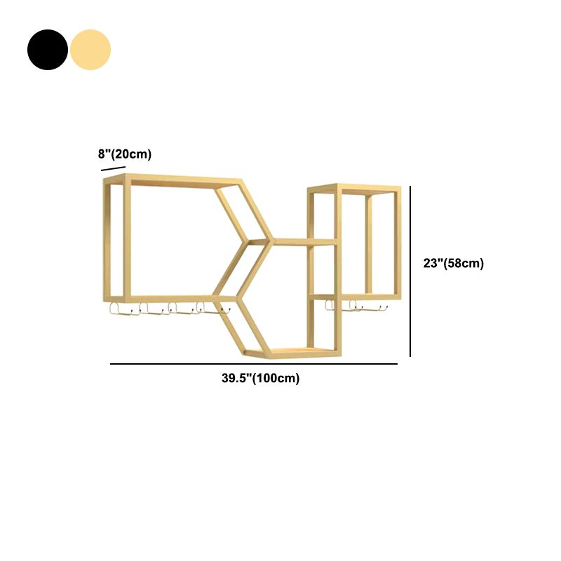 Bouteille de vin mural industriel et grille-vins en métal.