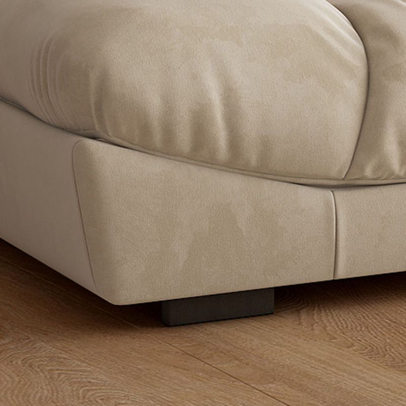 モダンなオフホワイトファブリックソファ枕トップアームボーナスルームのラブシートをリクライニングする