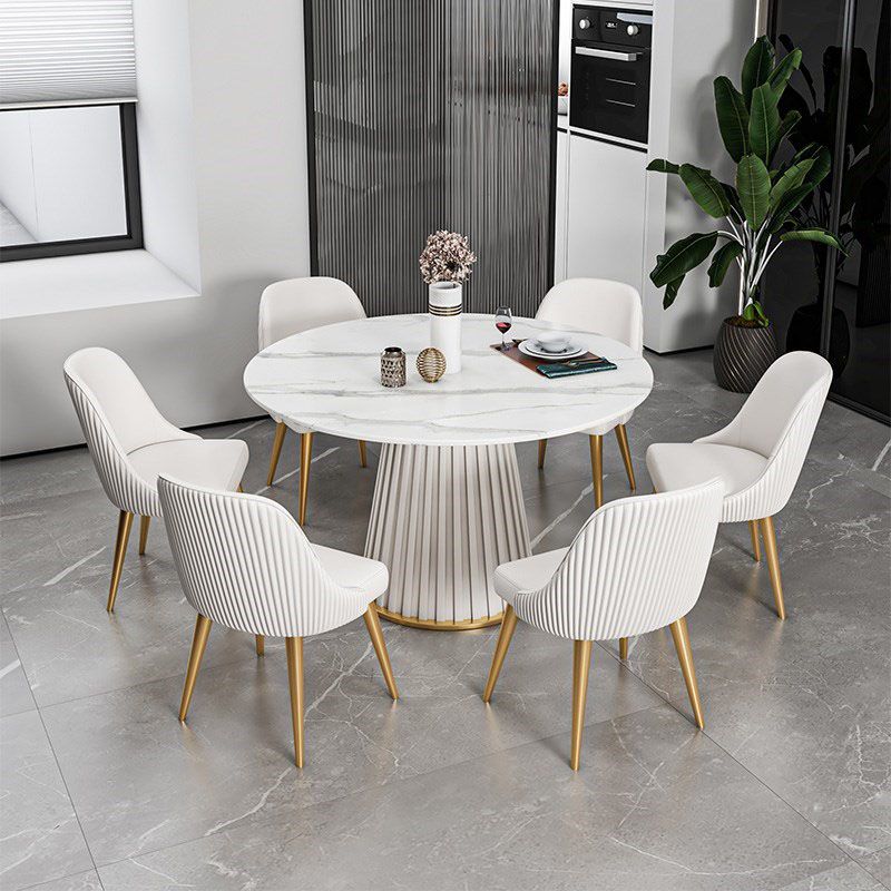 Traditional Luxury Dining Table Round Pedestal Table for Home Clearhalo 'Dining Tables & Seating' 'Dining Tables' 'dining_table' 'furn' 'furn_dining_table' 'Furniture' 'Kitchen & Dining Furniture' 1200x1200_3b8b6b47-7cfb-49e9-8e55-2b28900fc0a2