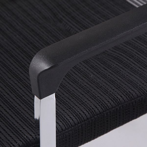 Moderne stalen en mesh -bureaustoel met mid en hight back banken stoel