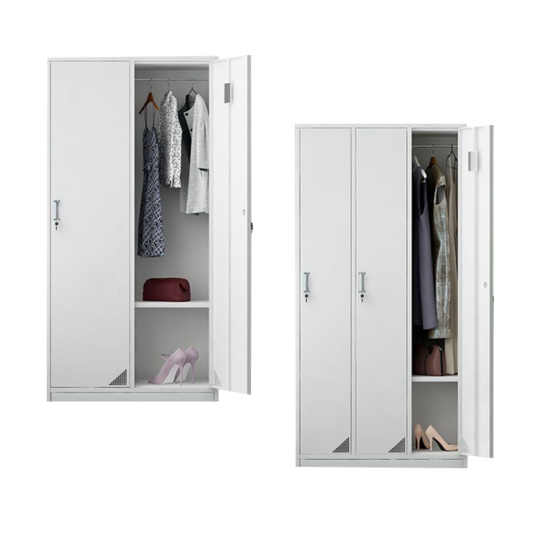 Armoire de rangement intérieure contemporaine avec porte métallique