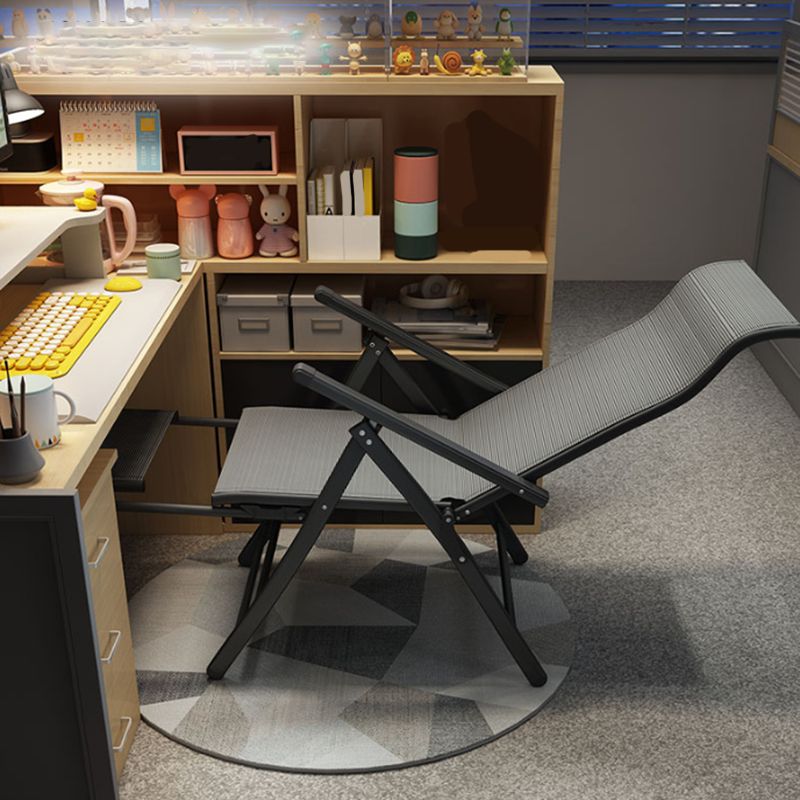 Reclinable estándar de rockero contemporáneo en reclinable de color sólido