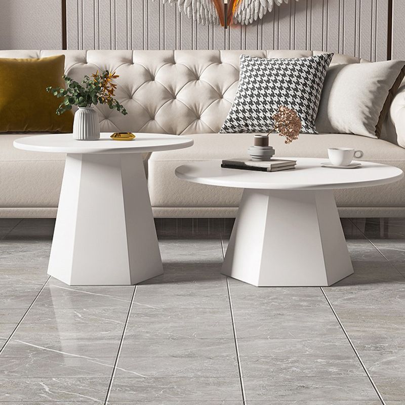 部屋用のモダンな黒/白いコーヒーテーブルの台座大理石のカクテルテーブル