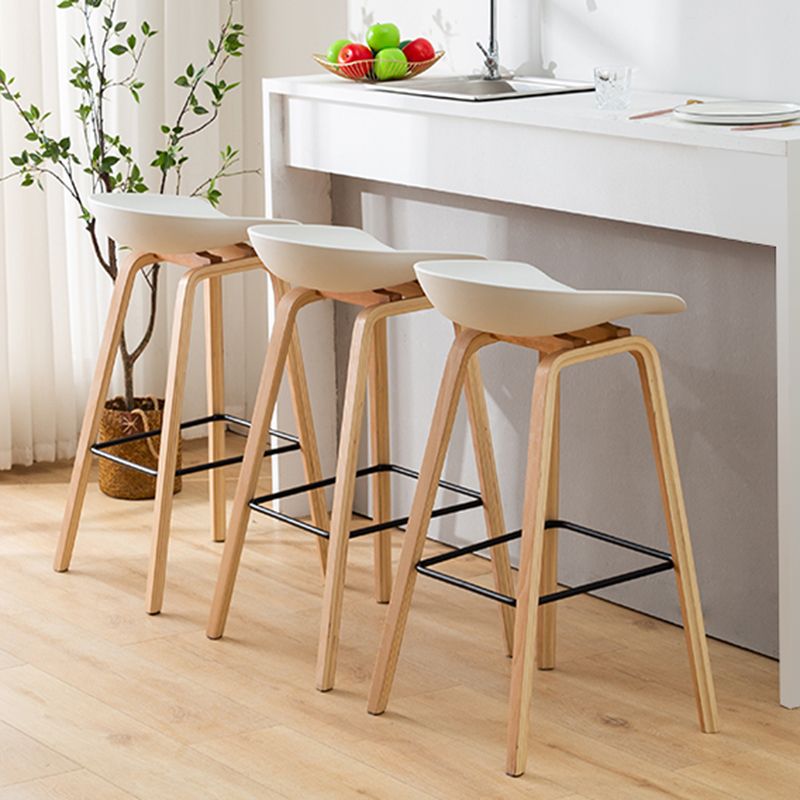 Scandinavia Style Bar-stool Wooden Legs PP Bucket Seat for Restaurant Bar Clearhalo 'Bar Furniture' 'Bar Stools' 'bar_stools' 'furn' 'furn_bar_stools' 'furniture_bar_stools' 'Kitchen & Dining Furniture' 'kitchen&dining_furn' 'kitchen' 'kitchen_furn' Furniture' 1200x1200_3c1c2ff4-5837-498e-a69d-42539fbcf7f5