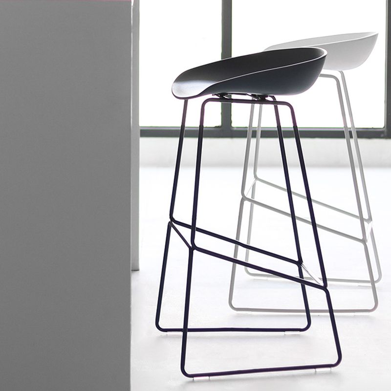 Nordic Indoor Low Back Barstool Simple Iron Tall Stool with Plastic Seat Clearhalo 'Bar Furniture' 'Bar Stools' 'bar_stools' 'furn' 'furn_bar_stools' 'furniture_bar_stools' 'Kitchen & Dining Furniture' 'kitchen&dining_furn' 'kitchen' 'kitchen_furn' Furniture' 1200x1200_3c2b2617-4c4b-4741-9c1d-ab18773d13da