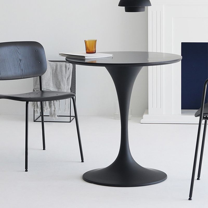 リビングルームラウンドトップダイニングテーブルメタルベース付きコンテンポラリーダイニングテーブル