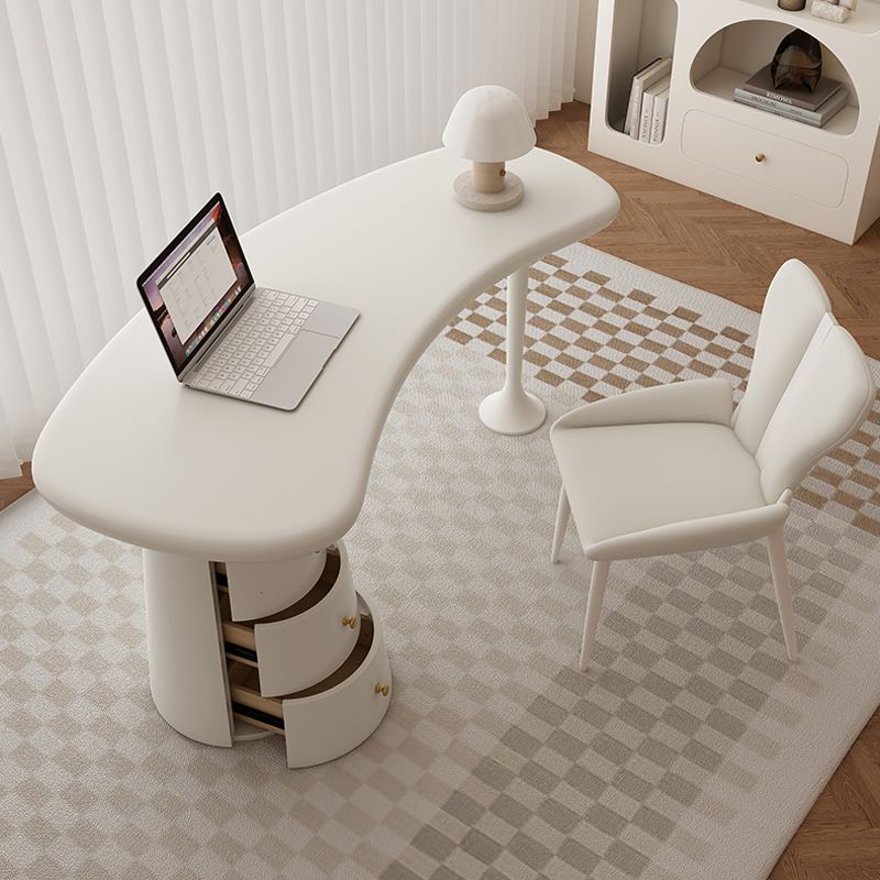 Table de conférence en forme de forme gratuite Modern Wooden Writing Desk en blanc