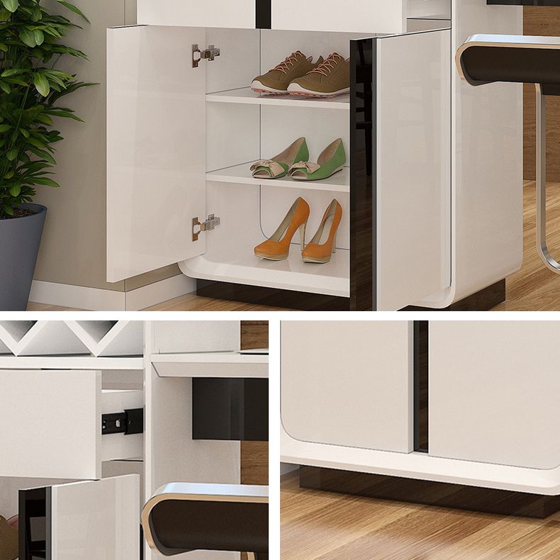 2 pezzi sgabelli da bar contemporanei e tavolo set in bianco e nero