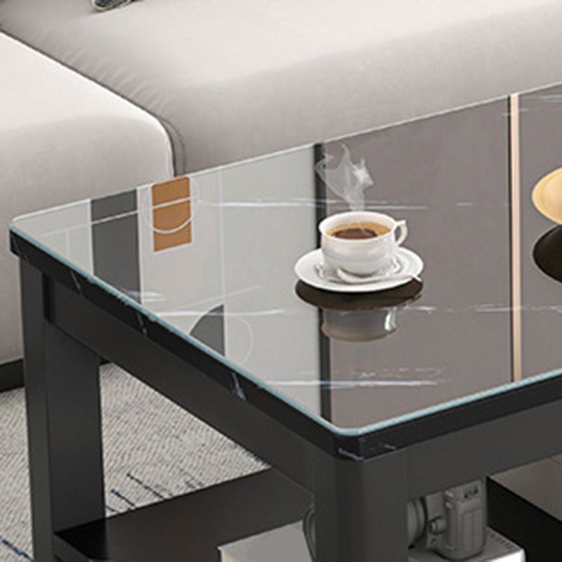Tavolino da caffè moderno in vetro con 4 gambe e 1 ripiano. Tavolino da cocktail semplice