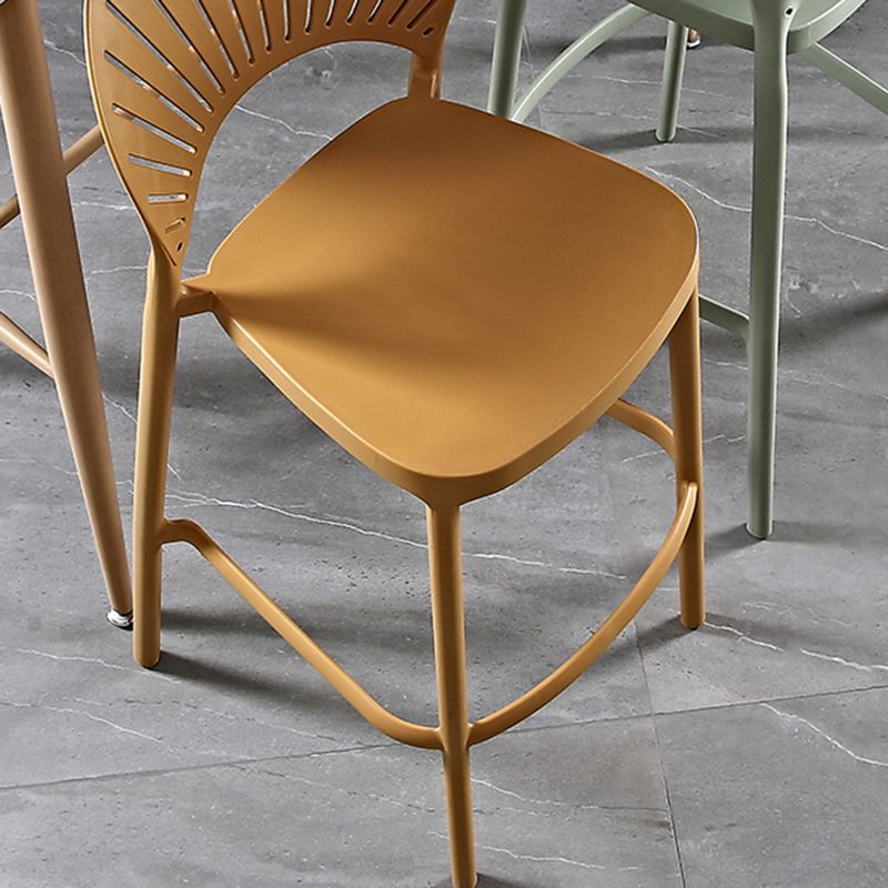 Casa escandinava Heces de espalda baja Matte Barstool de plástico
